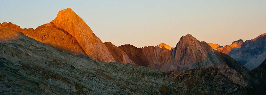 Pyrenäen Trekkingreise: Legendäre Transpirenaica auf dem GR-11 Fernwanderweg